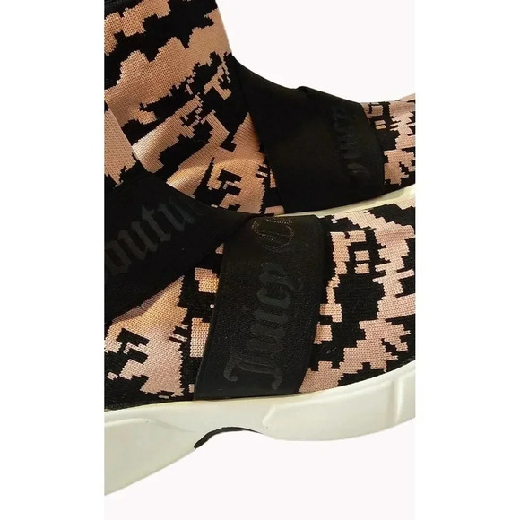 Juicy Couture Black and Pink Ankle Boots - Picture 11 of 12